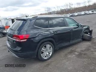 2019 Volkswagen Atlas SE z VIN 1V2UR2CA6KC580992, wystawiony jako IAAI lot #41902265 z przebiegiem 63 233 mil mil oraz . Historia ofert i sprzedaży dostępna na DreamBid. Obrazek 4.