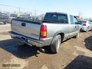 1999 Chevrolet Silverado 1500 LS with VIN 2GCEC19T4X1253952, listed as a IAAI auction lot 41785637 with 1 mi miles. Bid and sale history available at carsss.com. Image 4.