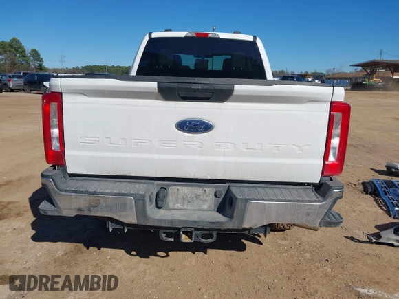 2024 Ford Super Duty F-250 SRW XL with VIN 1FT7W2BT7REE11458, listed as a IAAI auction lot 41733770 with 30,695 mi miles. Bid and sale history available at carsss.com. Image 17.
