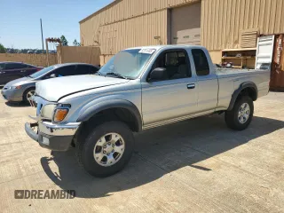 2004 Toyota Tacoma PreRunner with VIN 5TESN92N14Z364487, listed as a Copart auction lot 52531085 with 305,538 mi miles and Salvage title. Bid and sale history available at DreamBid. Image 1.