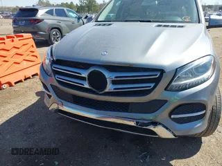 2016 Mercedes-Benz GLE 350 с VIN 4JGDA5JB5GA775910, выставлен на аукционе IAAI как лот 41762737 с пробегом 165 933 миль миль и . История ставок и продаж доступна на DreamBid. Изображение 12.