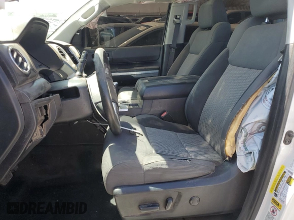 2016 Toyota Tundra SR5 z VIN 5TFDW5F10GX562642, wystawiony jako Copart lot #53810075 z przebiegiem 135 792 mil mil oraz Szkoda całkowita • Salvage title. Historia ofert i sprzedaży dostępna na DreamBid. Obrazek 7.