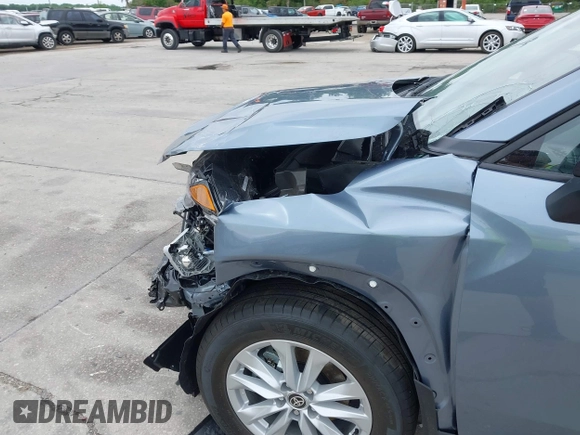 2025 Toyota Corolla Cross LE с VIN 7MUCAAAG9SV129579, выставлен на аукционе IAAI как лот 41976454 с пробегом 91 миль миль и . История ставок и продаж доступна на DreamBid. Изображение 6.