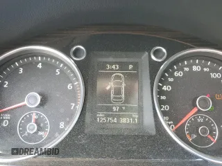 2013 Volkswagen CC VR6 Lux with VIN WVWHU7ANXDE506826, listed as a Copart auction lot 69210914 with 125,754 mi miles and Salvage Title. Bid and sale history available at carsss.com. Image 9.