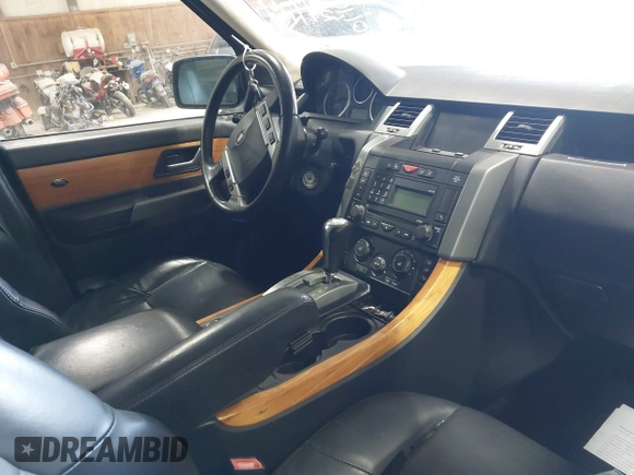 2008 Land Rover Range Rover Sport SC with VIN SALSH23458A121410, listed as a IAAI auction lot 42388011 with 101,101 mi miles and . Bid and sale history available at DreamBid. Image 5.