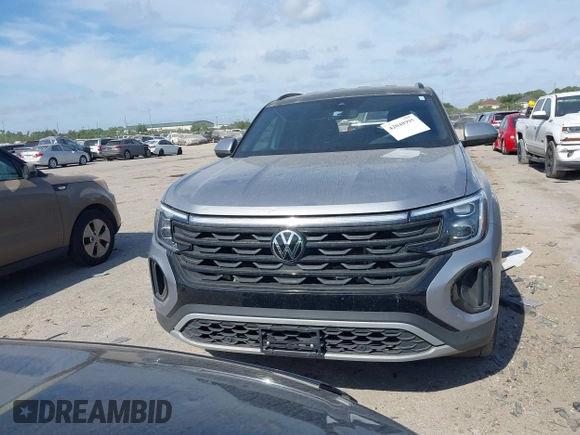2024 Volkswagen Atlas SE with VIN 1V2WE2CA0RC201550, listed as a IAAI auction lot 42048995 with 47,181 mi miles and . Bid and sale history available at DreamBid. Image 12.