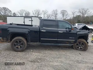 2018 GMC Sierra 2500HD SLT with VIN 1GT12TEY9JF279932, listed as a IAAI auction lot 41583208 with 70,465 mi miles. Bid and sale history available at carsss.com. Image 13.