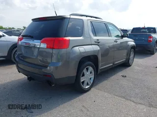 2010 GMC Terrain SLE-2 z VIN 2CTFLDEY4A6340188, wystawiony jako IAAI lot #42478916 z przebiegiem 81 123 mil mil oraz . Historia ofert i sprzedaży dostępna na DreamBid. Obrazek 4.