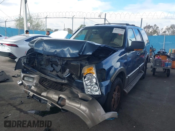 2004 Ford Expedition Eddie Bauer с VIN 1FMFU18L64LA20952, выставлен на аукционе IAAI как лот 41777399 с пробегом 253 488 миль миль и . История ставок и продаж доступна на DreamBid. Изображение 17.