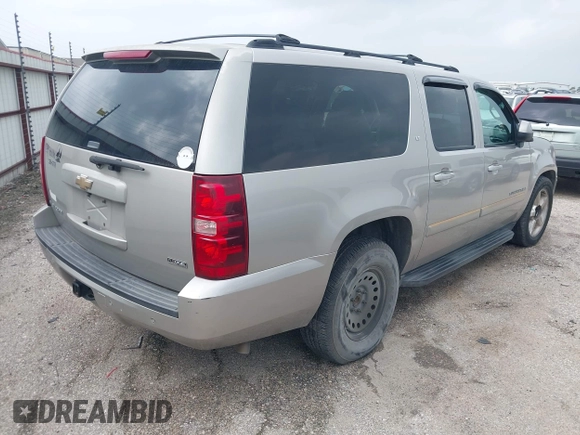 2007 Chevrolet Suburban LTZ with VIN 3GNFC16057G181463, listed as a IAAI auction lot 41862403 with 1 mi miles. Bid and sale history available at carsss.com. Image 4.