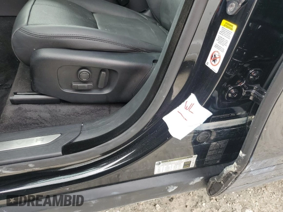 2024 Land Rover Range Rover Velar S with VIN SALYJ2EX4RA385399, listed as a Copart auction lot 75403704 with Not Provided miles and Non Repairable. Bid and sale history available at DreamBid. Image 12.