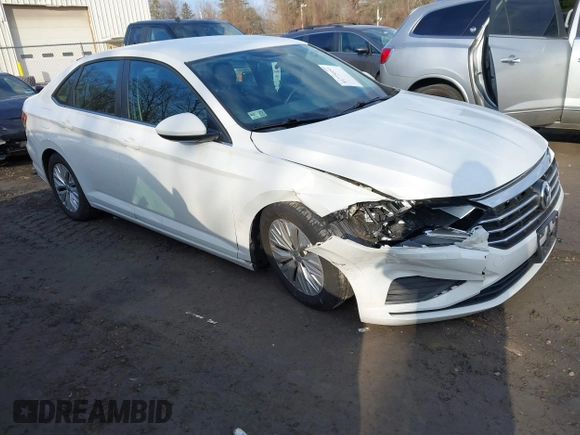 2020 Volkswagen Jetta S z VIN 3VWCB7BU1LM074767, wystawiony jako IAAI lot #41775551 z przebiegiem 65 037 mil mil oraz . Historia ofert i sprzedaży dostępna na DreamBid. Obrazek 1.