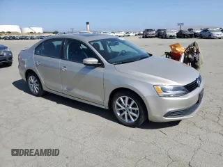 2012 Volkswagen Jetta SE с VIN 3VWDP7AJ0CM456267, выставлен на аукционе Copart как лот 58436325 с пробегом 102 948 миль миль и Списание • Salvage title. История ставок и продаж доступна на DreamBid. Изображение 4.