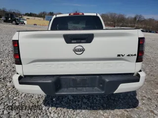 2024 Nissan Frontier SV z VIN 1N6ED1CM9RN671355, wystawiony jako Copart lot #51690195 z przebiegiem 2 001 mil mil oraz Szkoda całkowita • Salvage title. Historia ofert i sprzedaży dostępna na DreamBid. Obrazek 6.