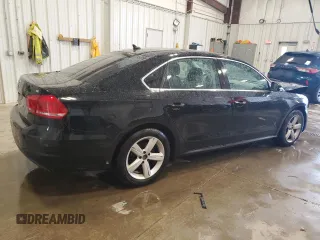 2013 Volkswagen Passat SE w/Sunroof & Nav with VIN 1VWBP7A38DC048224, listed as a Copart auction lot 53722345 with 123,639 mi miles and Non Repairable. Bid and sale history available at carsss.com. Image 3.