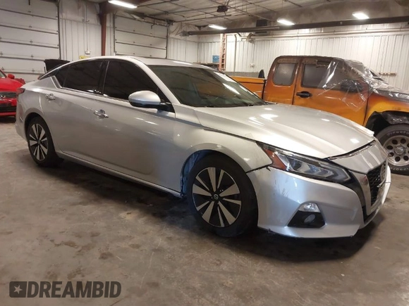 2019 Nissan Altima 2.5 SL with VIN 1N4BL4EV9KC199746, listed as a IAAI auction lot 41791017 with 86,064 mi miles. Bid and sale history available at carsss.com. Image 1.