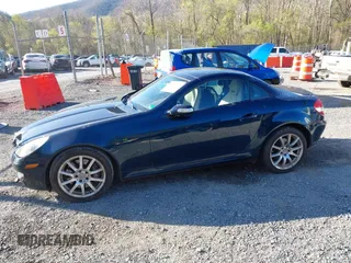2005 Mercedes-Benz SLK 230/320 z VIN WDBWK56F55F040655, wystawiony jako IAAI lot #41971320 z przebiegiem 65 332 mil mil oraz . Historia ofert i sprzedaży dostępna na DreamBid. Obrazek 14.