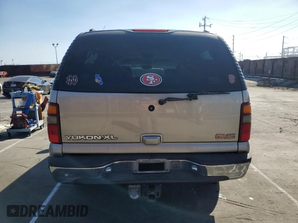 2000 GMC Yukon XL SLT with VIN 3GKFK16T3YG132578, listed as a Copart auction lot 43874005 with 178,895 mi miles and Salvage Title. Bid and sale history available at carsss.com. Image 6.