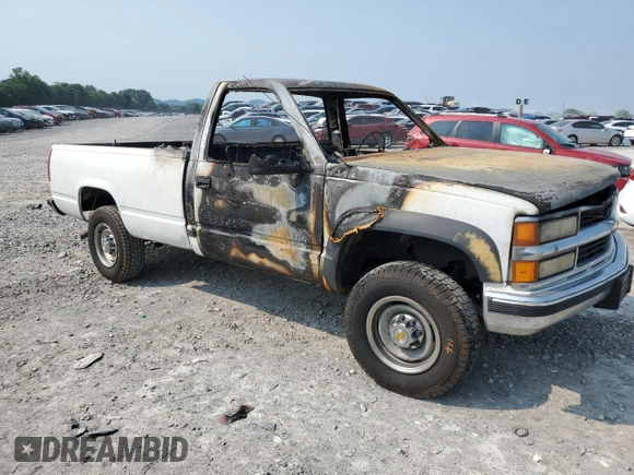 2000 Chevrolet Silverado 2500 z VIN 1GCGK24R0YR118635, wystawiony jako Copart lot #59222665 z przebiegiem Nie podano mil oraz Szkoda całkowita • Salvage title. Historia ofert i sprzedaży dostępna na DreamBid. Obrazek 4.