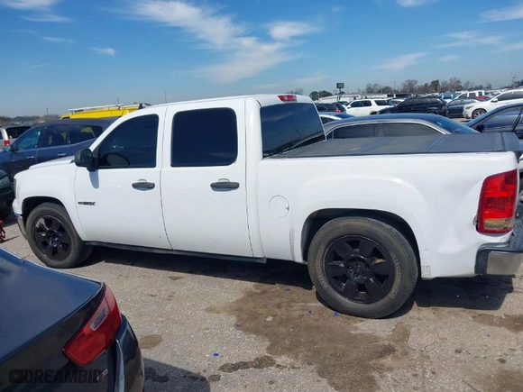 2011 GMC Sierra 1500 SLE with VIN 3GTP1VE06BG272410, listed as a IAAI auction lot 41616621 with 146,460 mi miles. Bid and sale history available at carsss.com. Image 14.