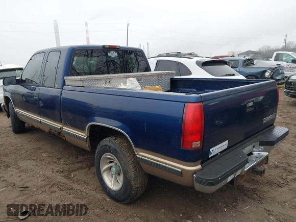 1998 Chevrolet Silverado 1500 with VIN 2GCEC19R0W1116302, listed as a IAAI auction lot 41558346 with 282,870 mi miles and . Bid and sale history available at DreamBid. Image 3.