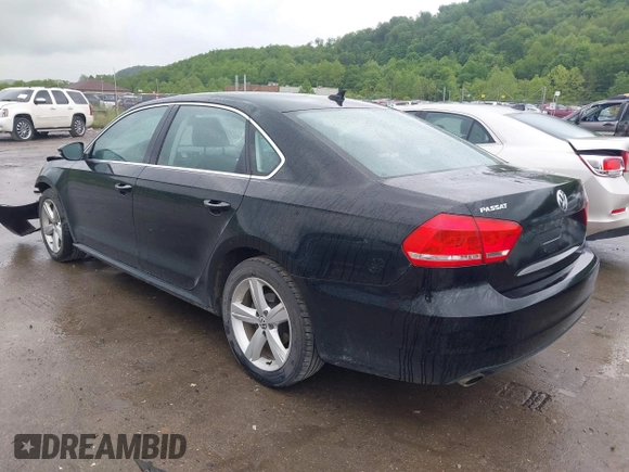 2012 Volkswagen Passat SE z VIN 1VWBP7A30CC101769, wystawiony jako IAAI lot #42281010 z przebiegiem 161 003 mil mil oraz . Historia ofert i sprzedaży dostępna na DreamBid. Obrazek 3.