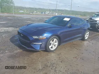 2018 Ford Mustang EcoBoost z VIN 1FA6P8TH2J5164916, wystawiony jako IAAI lot #42091142 z przebiegiem 42 199 mil mil oraz . Historia ofert i sprzedaży dostępna na DreamBid. Obrazek 2.
