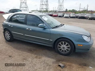 2004 Hyundai Sonata GLS with VIN KMHWF35H84A088123, listed as a IAAI auction lot 42128900 with 135,466 mi miles. Bid and sale history available at carsss.com. Image 1.