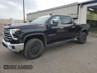 2024 Chevrolet Silverado 3500HD LTZ with VIN 2GC4YUEYXR1119921, listed as a Copart auction lot 85575214 with 7,189 mi miles and Salvage Title. Bid and sale history available at carsss.com. Image 1.