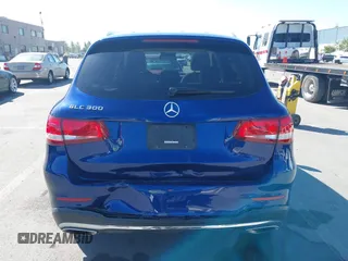 2017 Mercedes-Benz GLC 300 z VIN WDC0G4JB7HF128354, wystawiony jako IAAI lot #42278665 z przebiegiem 138 573 mil mil oraz . Historia ofert i sprzedaży dostępna na DreamBid. Obrazek 16.