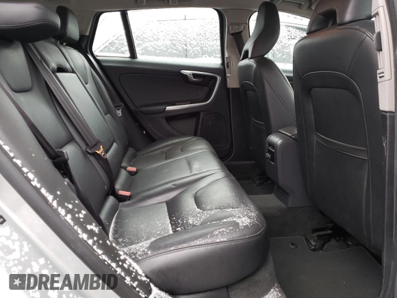 2016 Volvo V60 T5 Drive-E Premier z VIN YV140MEK3G1307244, wystawiony jako Copart lot #87429124 z przebiegiem 141 355 mil mil oraz Nie do naprawy • Non repairable. Historia ofert i sprzedaży dostępna na DreamBid. Obrazek 10.