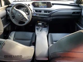 2021 Lexus UX 250h z VIN JTHX9JBH0M2054209, wystawiony jako Copart lot #45482125 z przebiegiem Nie podano mil oraz Szkoda całkowita • Salvage title. Historia ofert i sprzedaży dostępna na DreamBid. Obrazek 8.