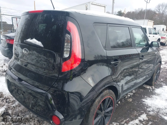 2014 Kia Soul ! with VIN KNDJX3A51E7011471, listed as a IAAI auction lot 41535197 with 65,424 mi miles. Bid and sale history available at carsss.com. Image 4.