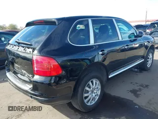 2006 Porsche Cayenne with VIN WP1AA29P86LA21780, listed as a IAAI auction lot 41604936 with 102,622 mi miles. Bid and sale history available at carsss.com. Image 4.