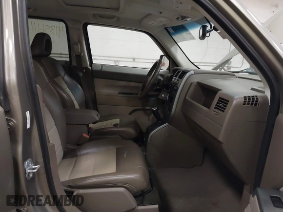2007 Jeep Patriot Limited with VIN 1J8FF48W37D377328, listed as a IAAI auction lot 41356111 with 114,276 mi miles and . Bid and sale history available at DreamBid. Image 5.