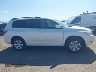 2009 Toyota Highlander z VIN JTEDS41A192082084, wystawiony jako IAAI lot #42074005 z przebiegiem 201 324 mil mil oraz . Historia ofert i sprzedaży dostępna na DreamBid. Obrazek 13.