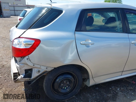 2010 Toyota Matrix z VIN 2T1KU4EE6AC330192, wystawiony jako IAAI lot #42088713 z przebiegiem 159 069 mil mil oraz . Historia ofert i sprzedaży dostępna na DreamBid. Obrazek 6.