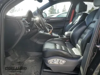 2015 Porsche Macan Turbo z VIN WP1AF2A58FLB96008, wystawiony jako Copart lot #49006515 z przebiegiem 97 011 mil mil oraz Szkoda całkowita • Salvage title. Historia ofert i sprzedaży dostępna na DreamBid. Obrazek 7.
