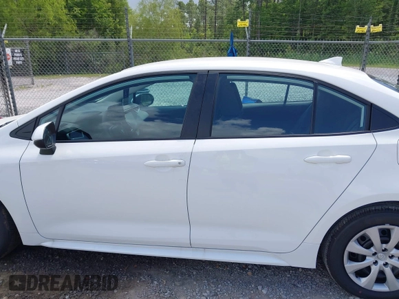 2025 Toyota Corolla LE with VIN 5YFB4MDE4SP280296, listed as a IAAI auction lot 42087813 with 9,384 mi miles. Bid and sale history available at carsss.com. Image 14.