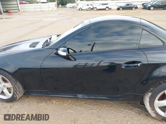 2007 Mercedes-Benz SLK 280 with VIN WDBWK54F77F143209, listed as a IAAI auction lot 41253888 with 113,025 mi miles and . Bid and sale history available at DreamBid. Image 14.