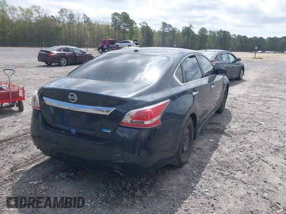 2015 Nissan Altima 2.5 z VIN 1N4AL3AP4FN870179, wystawiony jako IAAI lot #41914006 z przebiegiem 227 935 mil mil oraz . Historia ofert i sprzedaży dostępna na DreamBid. Obrazek 4.