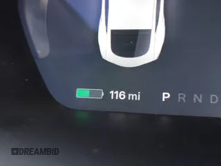 2016 Tesla Model S 90D z VIN 5YJSA1E29GF160332, wystawiony jako IAAI lot #42593749 z przebiegiem 92 702 mil mil oraz . Historia ofert i sprzedaży dostępna na DreamBid. Obrazek 18.