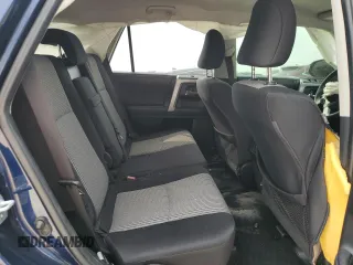 2021 Toyota 4Runner SR5 z VIN JTEMU5JR4M5917821, wystawiony jako Copart lot #51359905 z przebiegiem 77 403 mil mil oraz Szkoda całkowita • Salvage title. Historia ofert i sprzedaży dostępna na DreamBid. Obrazek 11.