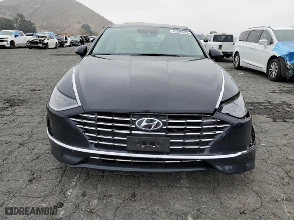2023 Hyundai Sonata Hybrid SEL with VIN KMHL34JJ3PA073513, listed as a Copart auction lot 43979875 with 81,764 mi miles and Salvage Title. Bid and sale history available at carsss.com. Image 5.