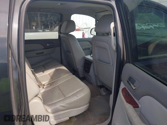 2012 GMC Yukon XL SLT z VIN 1GKS2KE71CR161613, wystawiony jako IAAI lot #42201295 z przebiegiem 236 272 mil mil oraz . Historia ofert i sprzedaży dostępna na DreamBid. Obrazek 8.