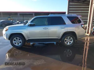 2014 Toyota 4Runner SR5 z VIN JTEZU5JR0E5072540, wystawiony jako IAAI lot #40825743 z przebiegiem 125 825 mil mil oraz . Historia ofert i sprzedaży dostępna na DreamBid. Obrazek 15.