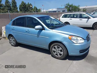 2010 Hyundai Accent GLS z VIN KMHCN4AC1AU479520, wystawiony jako IAAI lot #42279534 z przebiegiem 186 243 mil mil oraz . Historia ofert i sprzedaży dostępna na DreamBid. Obrazek 1.