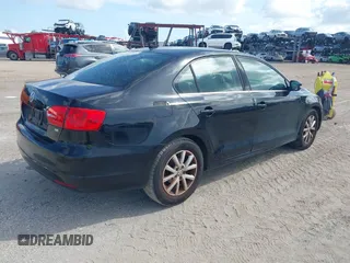 2014 Volkswagen Jetta SE с VIN 3VWD17AJ8EM304418, выставлен на аукционе IAAI как лот 42687062 с пробегом 207 402 миль миль и . История ставок и продаж доступна на DreamBid. Изображение 4.