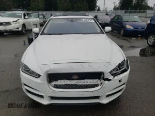 2017 Jaguar XE 35t Premium with VIN SAJAD4BV5HA964237, listed as a Copart auction lot 87274704 with 82,542 mi miles and Salvage Title. Bid and sale history available at DreamBid. Image 5.