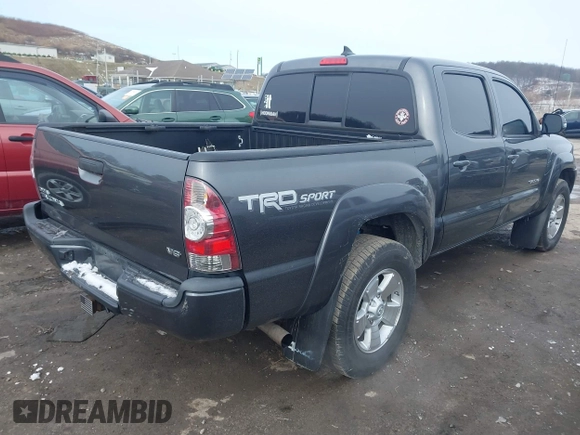 2014 Toyota Tacoma with VIN 3TMLU4EN1EM148353, listed as a IAAI auction lot 41602756 with 89,563 mi miles. Bid and sale history available at carsss.com. Image 4.
